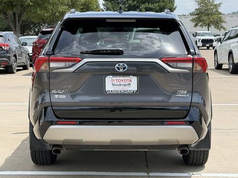 Certified 2022 Toyota RAV4 XSE AWD/4WD image 5