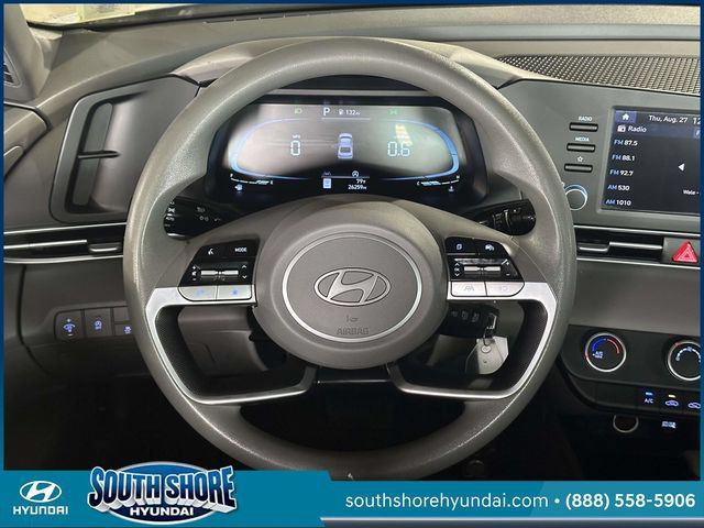 Certified 2024 Hyundai Elantra SE FWD image 16