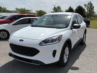 Used 2022 Ford Escape SE video 1