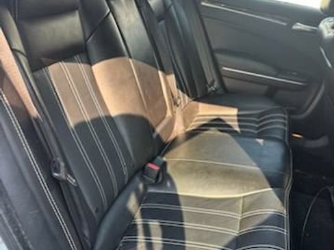 Used 2020 Chrysler 300 S RWD image 5