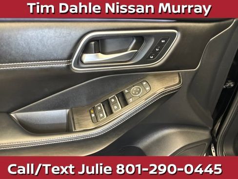 Used 2025 Nissan Rogue Platinum w/ Platinum Premium Package AWD/4WD image 21