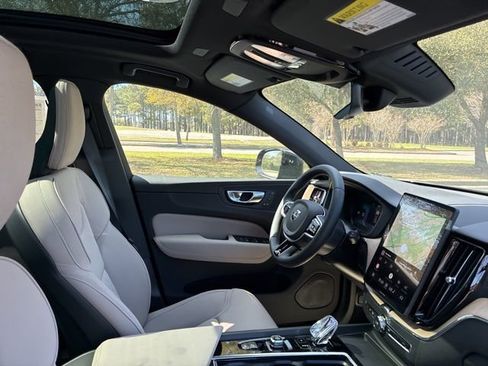 New 2026 Volvo XC60 B5 Plus w/ Protection Package Premier image 24