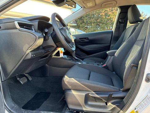 Used 2024 Toyota Corolla LE FWD image 16