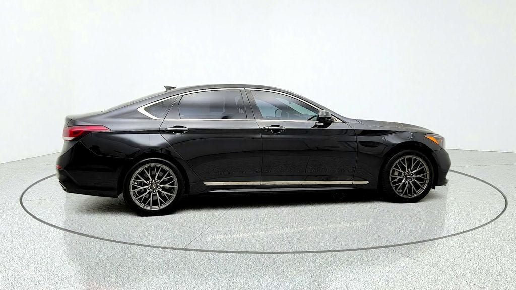 Used 2018 Genesis G80 3.3T Sport RWD image 4