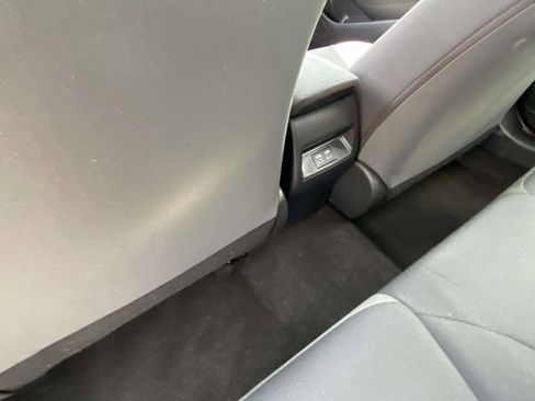 Used 2023 Toyota Corolla LE image 8