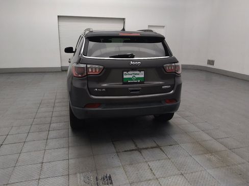 Used 2018 Jeep Compass Latitude w/ Popular Equipment Group AWD/4WD image 6