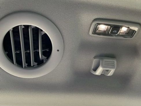 Used 2024 Ford Explorer XLT w/ Equipment Group 202A image 25