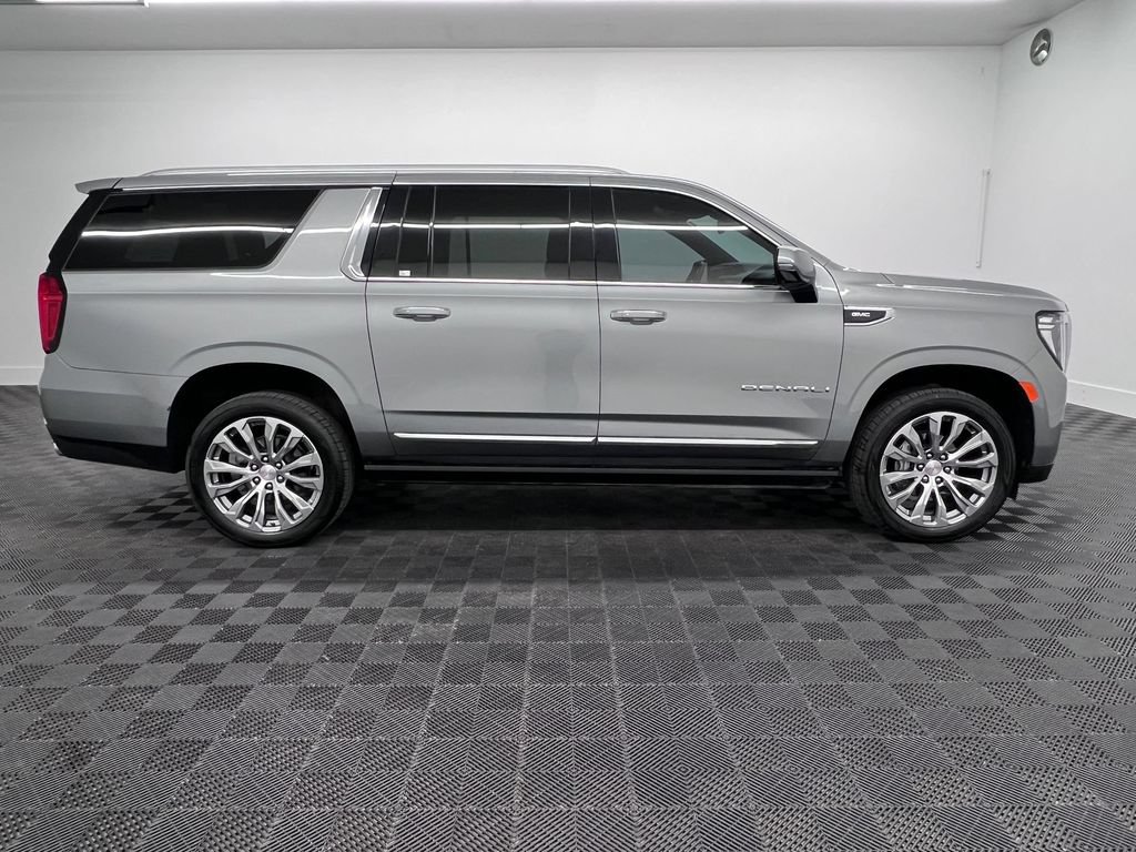 Used 2023 GMC Yukon XL Denali AWD/4WD image 8