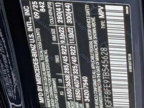 New 2026 Mercedes-Benz GLS 580 4MATIC image 19