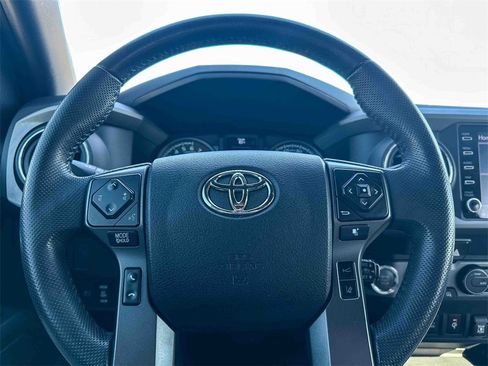Used 2021 Toyota Tacoma TRD Off-Road image 26