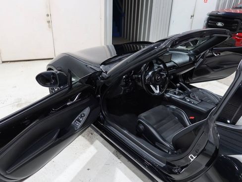 Used 2025 MAZDA MX-5 Miata RF Club RWD image 15
