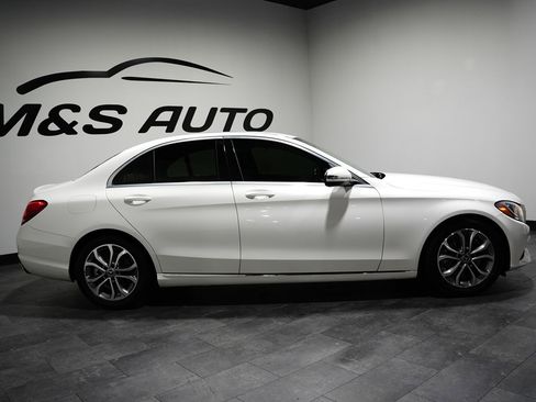 Used 2017 Mercedes-Benz C 300 Sedan image 5
