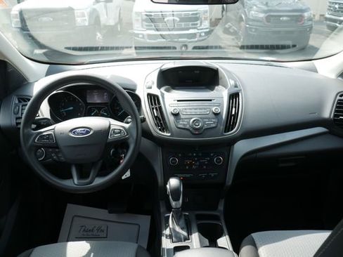 Used 2018 Ford Escape SE image 5