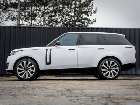 New 2026 Land Rover Range Rover SE AWD/4WD image 3