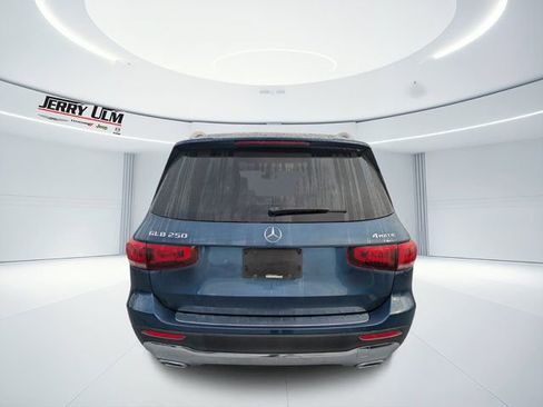 Used 2020 Mercedes-Benz GLB 250 4MATIC image 4