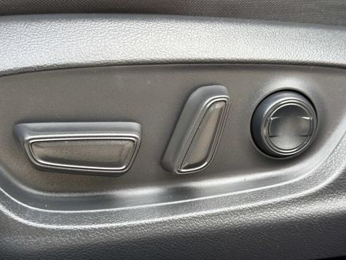 Used 2021 Toyota Camry LE FWD image 20