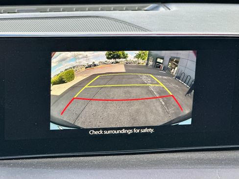 Used 2020 MAZDA MAZDA3 Hatchback FWD image 17