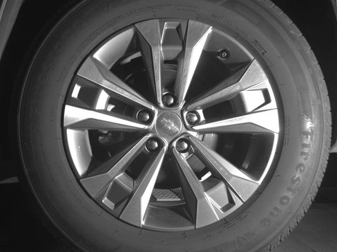 Used 2025 Chevrolet Equinox LT image 14