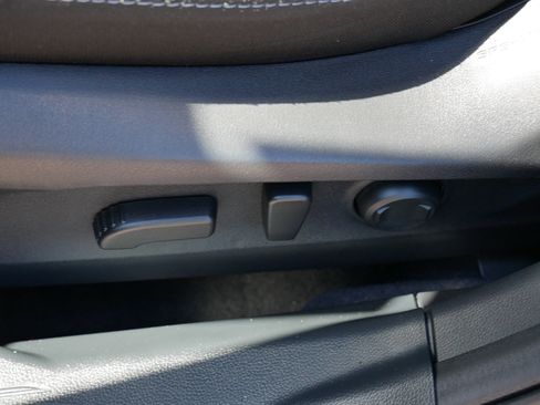 Used 2024 Subaru Outback Premium image 19