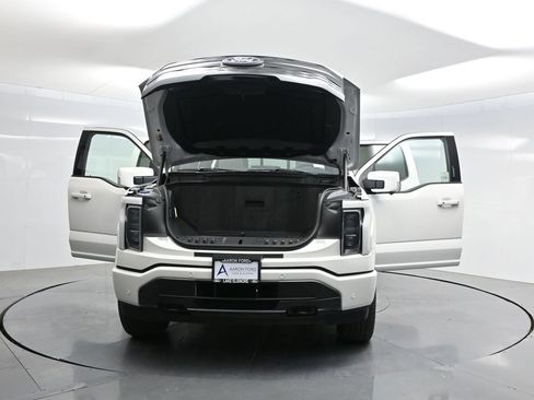 Used 2024 Ford F150 Lightning Platinum AWD/4WD image 36