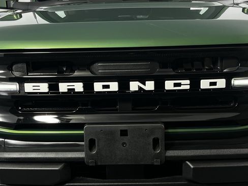 Used 2025 Ford Bronco Outer Banks image 11