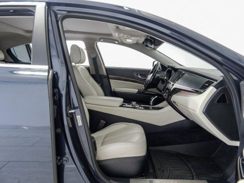 Used 2015 Kia K900 Luxury RWD image 43