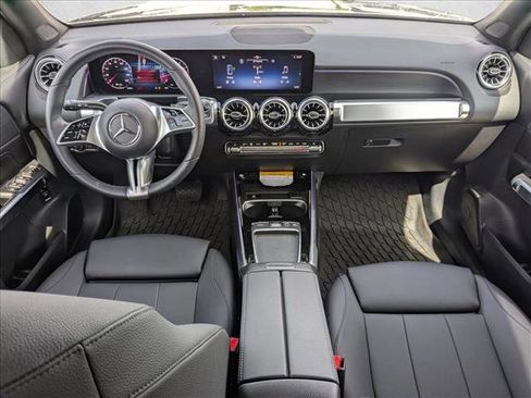 Used 2026 Mercedes-Benz GLB 250 image 17