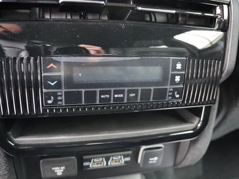 New 2026 Jeep Grand Wagoneer Limited w/ Convenience Group I AWD/4WD image 14