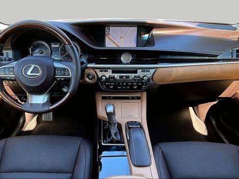 Used 2018 Lexus ES 350 w/ Navigation System Package FWD image 14