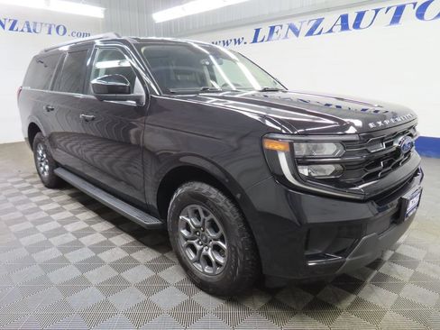 Used 2025 Ford Expedition Max Active image 3