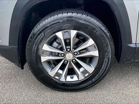 Used 2025 Chevrolet Equinox LT FWD image 8