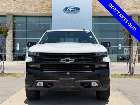 Used 2020 Chevrolet Silverado 1500 LT Trail Boss AWD/4WD image 2