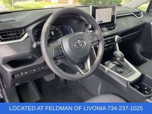 Used 2025 Toyota RAV4 XLE w/ Convenience Package AWD/4WD image 10