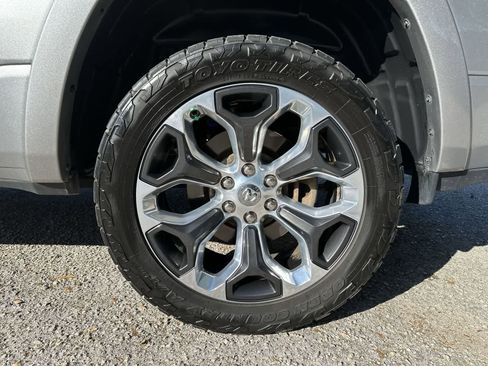 Used 2019 RAM 1500 Limited image 5