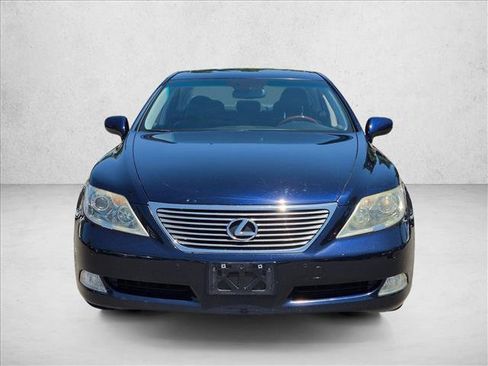 Used 2007 Lexus LS 460 RWD image 2