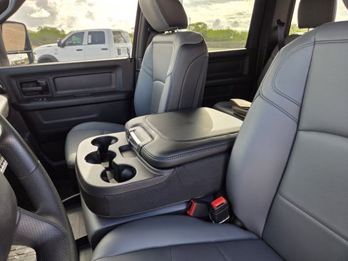 New 2026 RAM 3500 Tradesman image 32