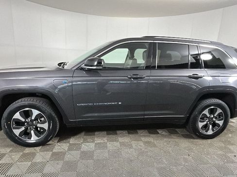 Used 2023 Jeep Grand Cherokee 4WD 4xe image 6