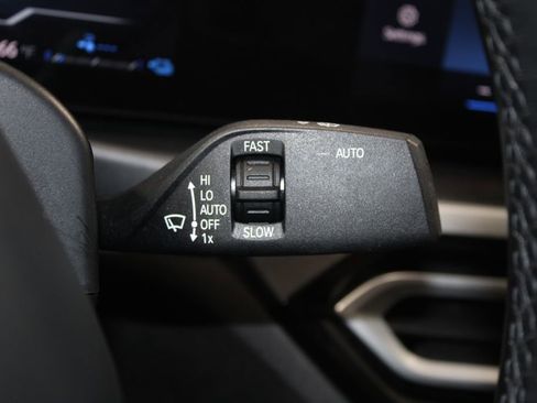 Used 2024 BMW 330e image 38