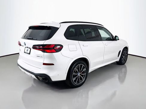 Used 2024 BMW X5 xDrive50e w/ M Sport Package image 7