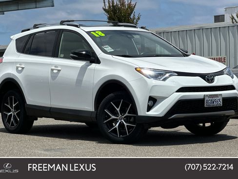 Used 2018 Toyota RAV4 SE w/ Power Extra Value Package AWD/4WD image 1