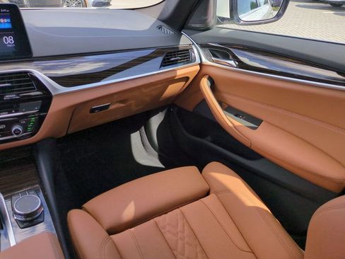 Certified 2023 BMW 530e xDrive w/ Premium Package image 16