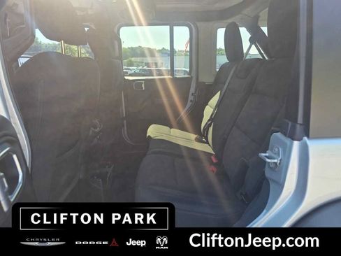 Used 2022 Jeep Wrangler Unlimited Sport AWD/4WD image 11