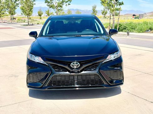 Used 2023 Toyota Camry SE FWD image 2