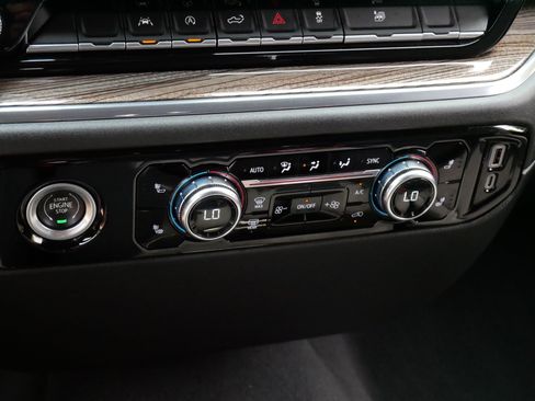 Used 2024 GMC Sierra 1500 Elevation AWD/4WD image 23