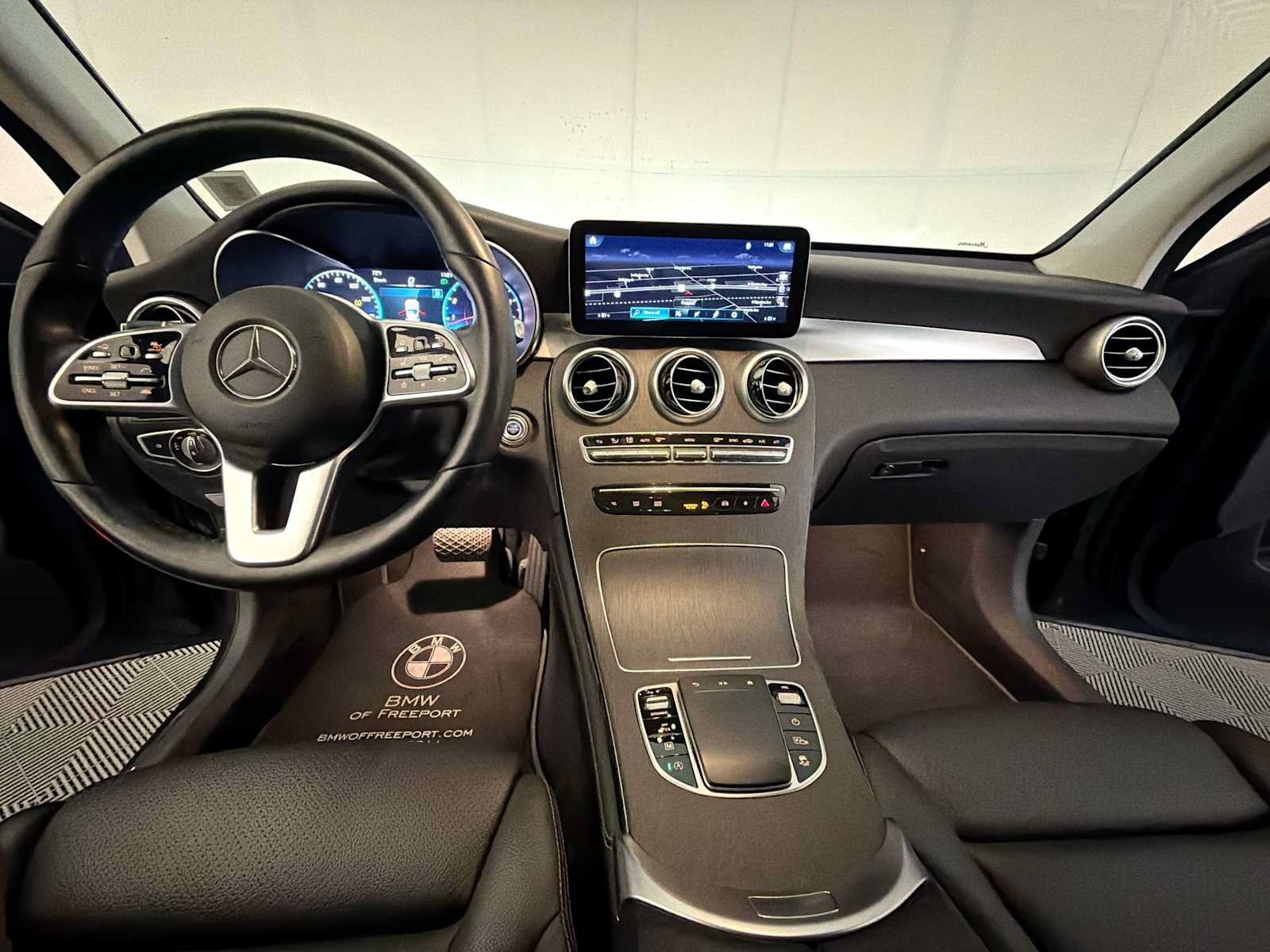 Used 2021 Mercedes-Benz GLC 300 4MATIC image 16