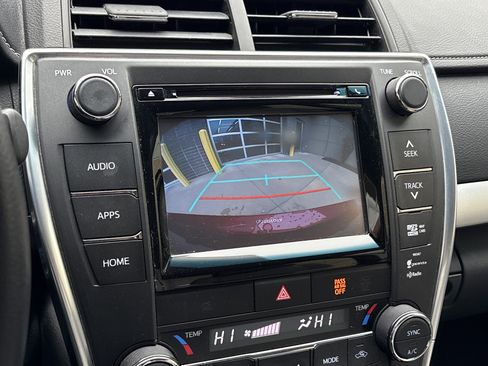 Used 2015 Toyota Camry XSE image 25