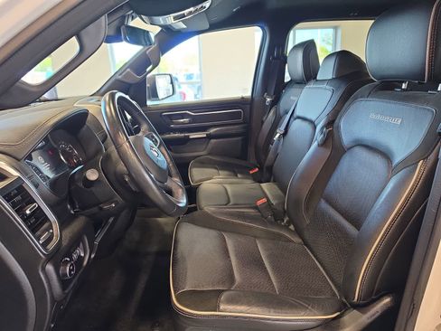 Used 2023 RAM 1500 Laramie AWD/4WD image 13