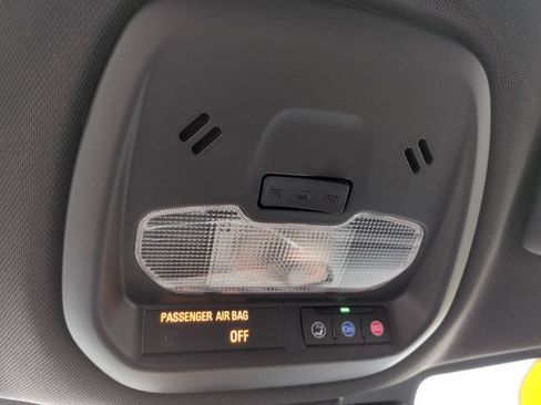 Used 2025 Chevrolet Trax RS w/ Driver Confidence Package FWD image 41