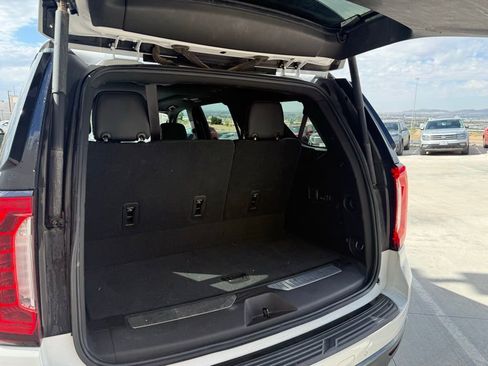 Used 2021 GMC Yukon AT4 w/ Technology Package AWD/4WD image 11