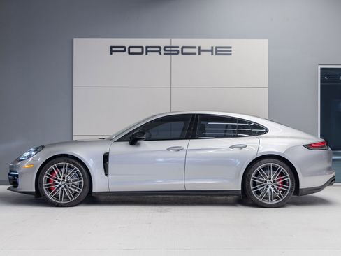 Certified 2023 Porsche Panamera 4S image 2